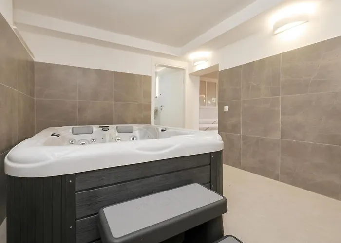 Vakantiehuis Pet Friendly In With Sauna *