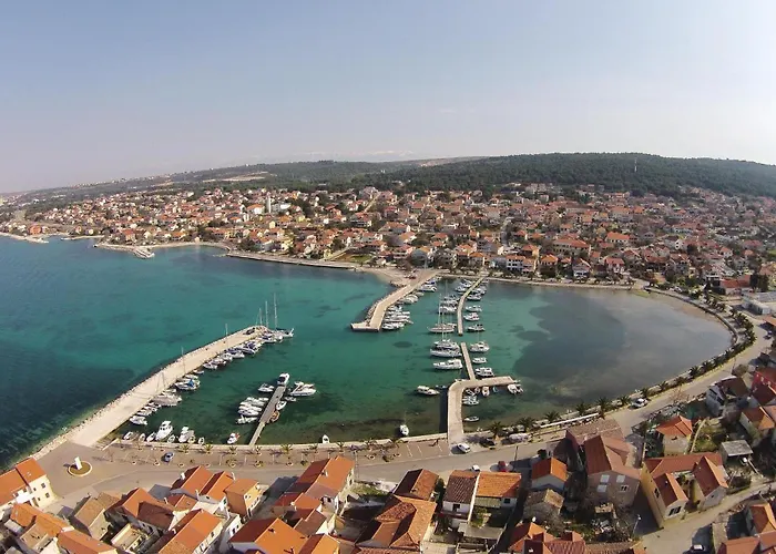 Vakantiehuis Pet Friendly In With Sauna Bibinje